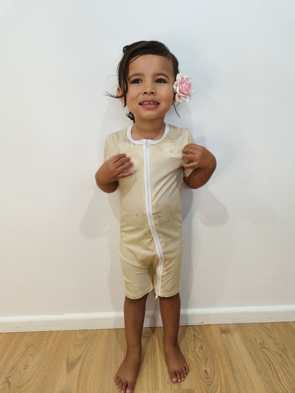 Short Sleeve Onesie + FREE matching bib