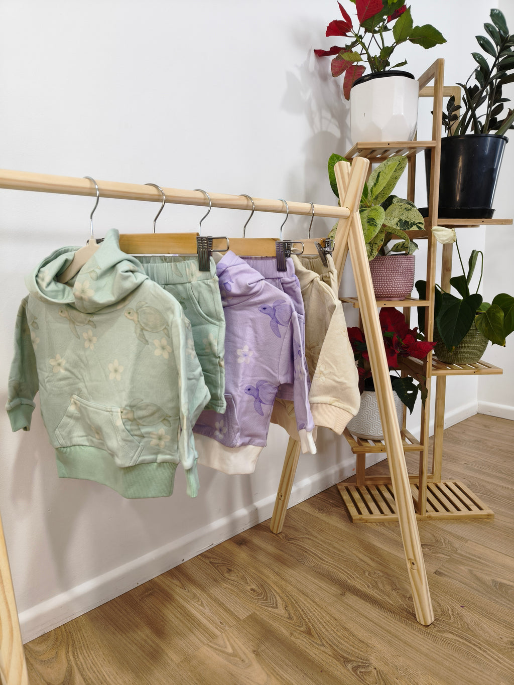 Jumper and shorts set